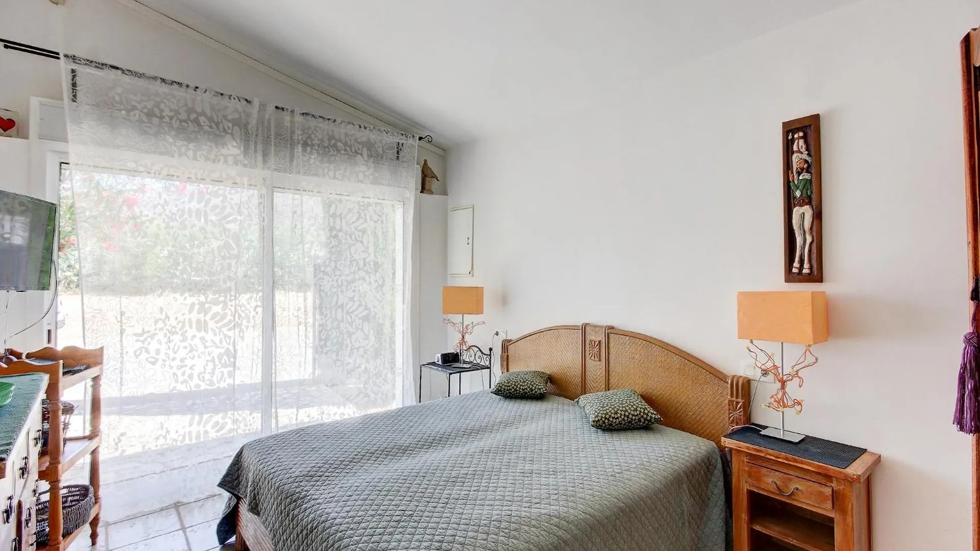 Ferienhaus Lush Apartment With View Roses