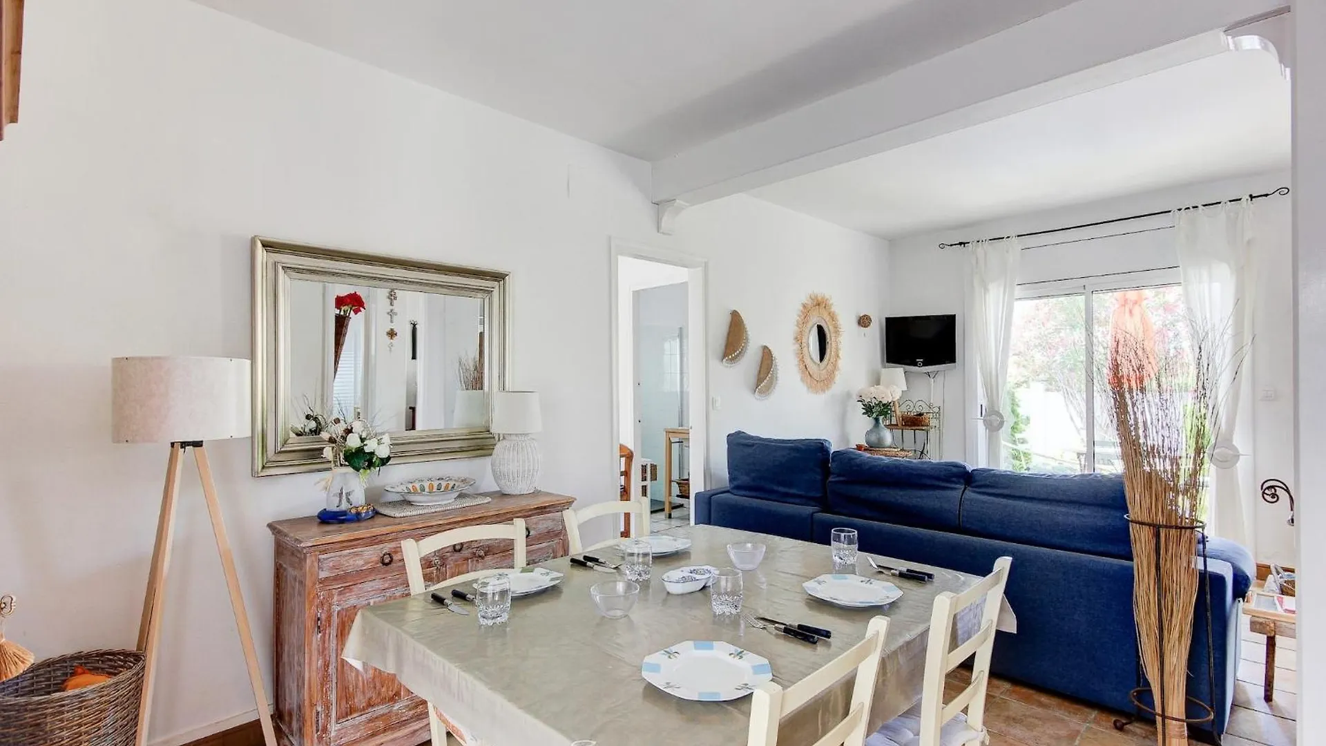 Lush Apartment With View Roses 0*,  Spain